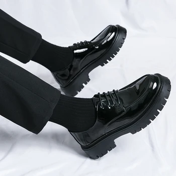 Novo Preto Mocassins Homens Sapatos De Couro Envernizado Respirável Sólido Casual Sapatos Artesanais-Frete Grátis Homens Sapatos